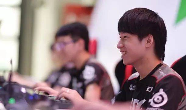 较年轻球员 较年轻球员